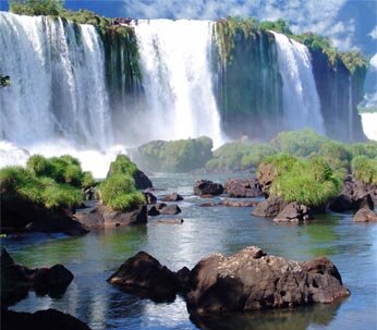 En tu Vuelo a Buenos Aires admira la belleza de las Cataratas del Iguazú